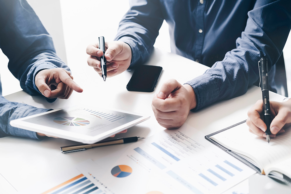 dealbridge-7 Usługi finansowe